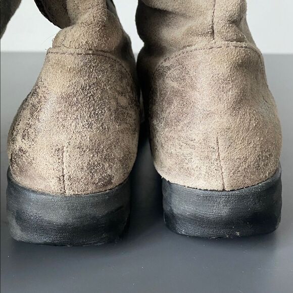 Born Women’s Tan Distressed Suede Leather Boots Side Zipper US Sz 8.5 Boho Chic main image 11